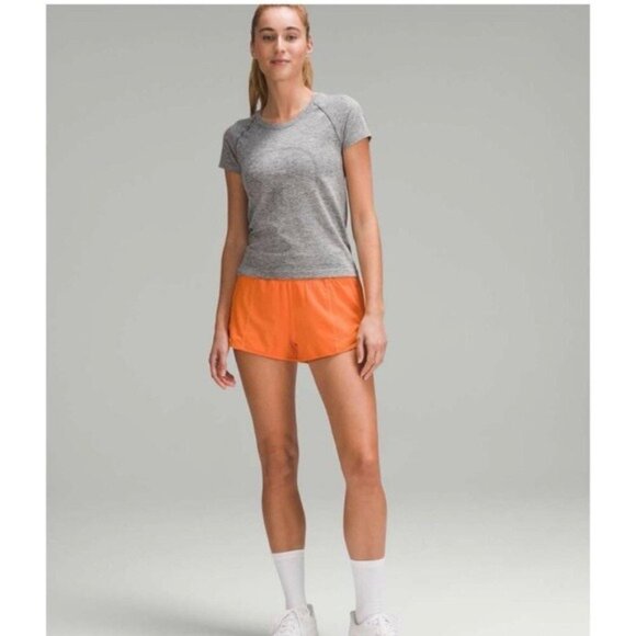 🧡 lululemon hotty high rise hot hot shorts 2.5” orange size 6 - Picture 3 of 14